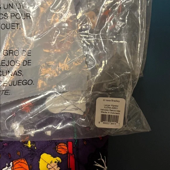 Vera Bradley Peanuts Large Hipster - Picture 4 of 4